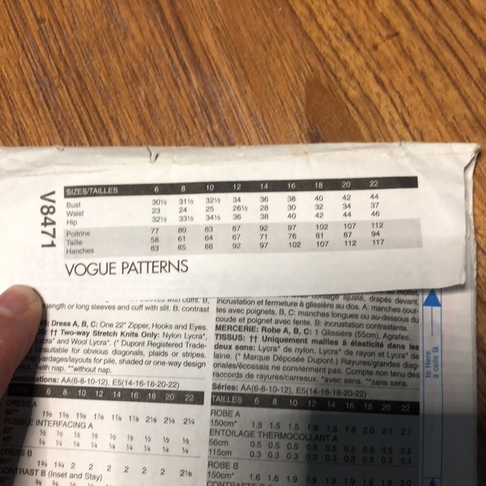 Vogue Pattern - Picture 3 of 4